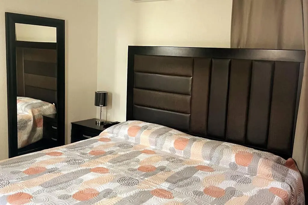 Comoda Casa Centrica Con Alberca Privada En Cancun Villa