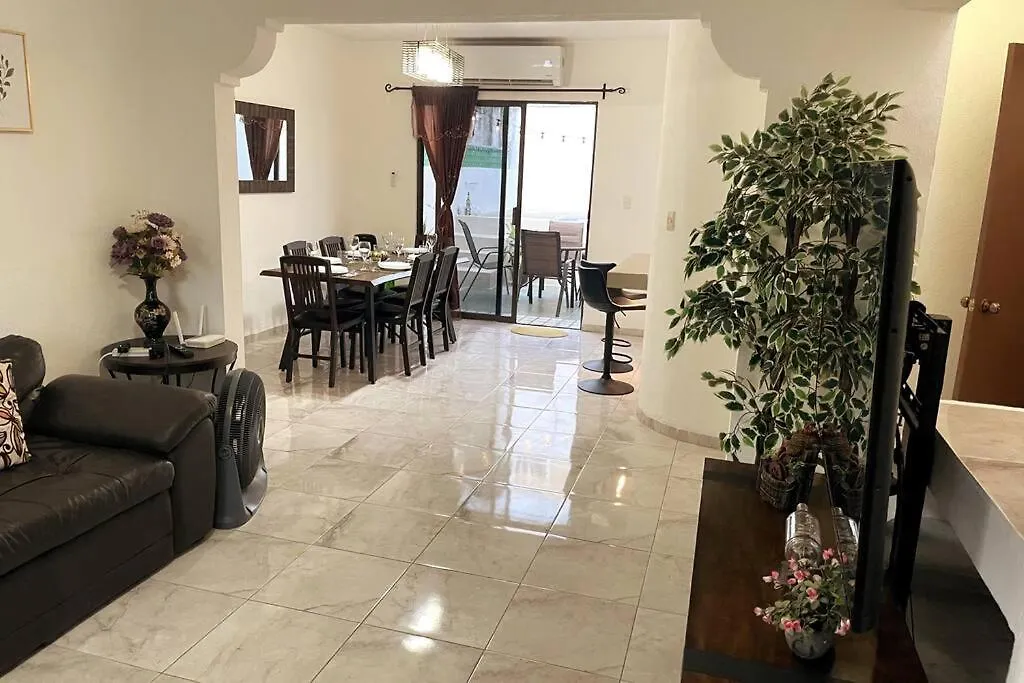 Comoda Casa Centrica Con Alberca Privada En Cancun Villa Holiday home