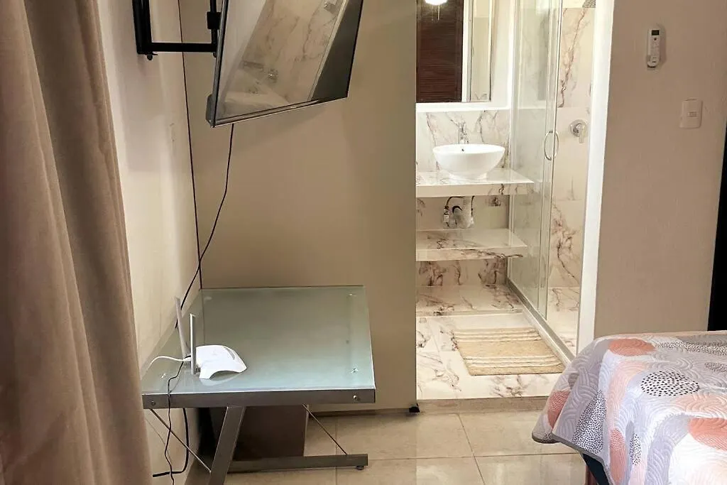 Comoda Casa Centrica Con Alberca Privada En Cancun Villa